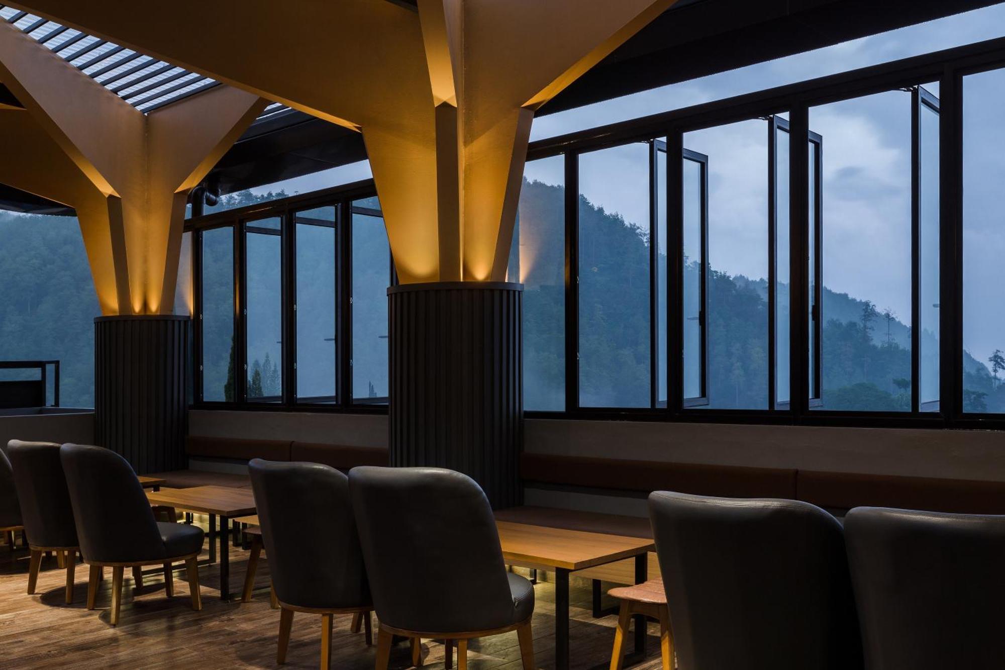 Allura Azana Resort Тавангмангу Екстериор снимка